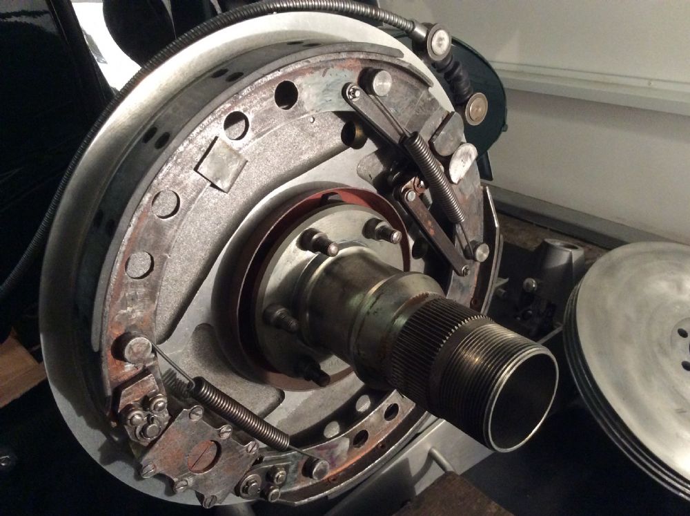 Triple M Register Forums Leading/trailing brake shoes